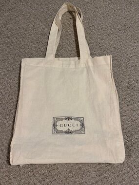 Gucci Cream Canvas Tote with Logo Plaque